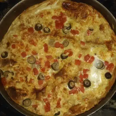 طريقة عمل البيتزا بالرقاق الطري