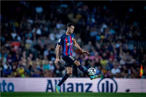 معلق مباراة برشلونة اليوم امام ريال سوسيداد
