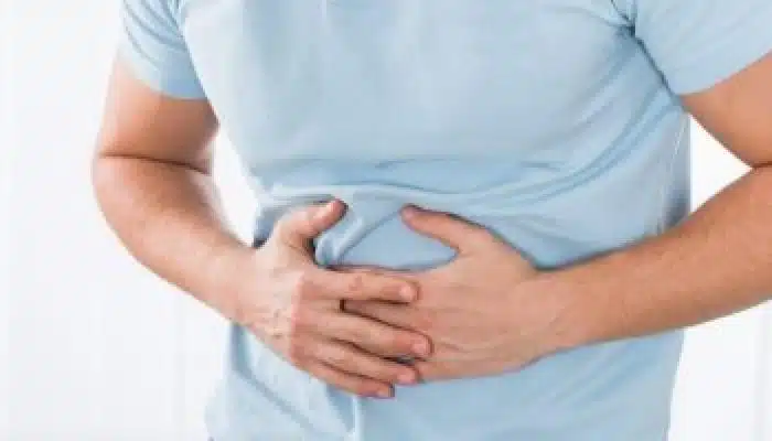 علاج انتفاخ البطن في المنزل