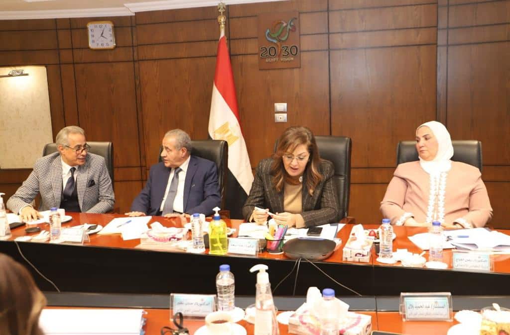 تفاصيل زيادة الحد الادنى لأجور العاملين في القطاع الخاص