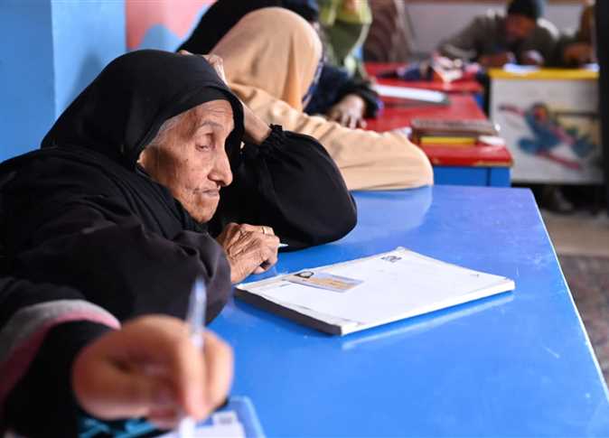من هي الحاجة زبيدة
