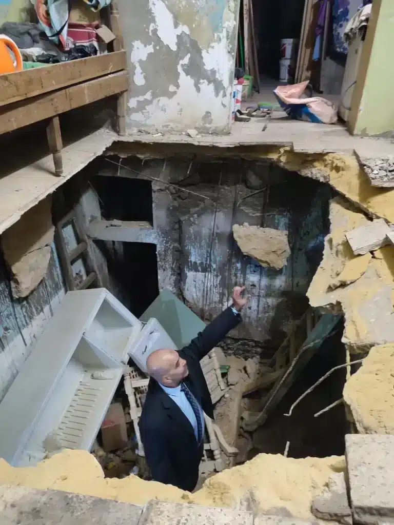 انهيار جزئي عمارة البساتين