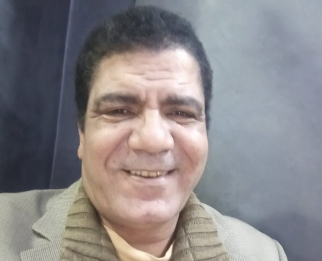 من هو الفنان عاطف سعيد؟